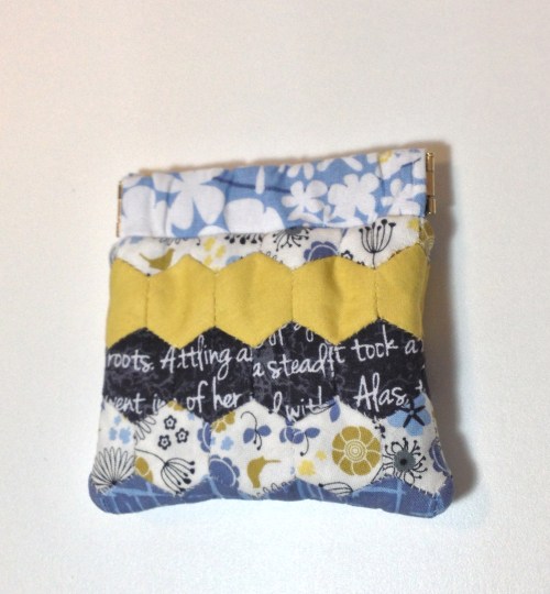 Flexi-frame coin purse