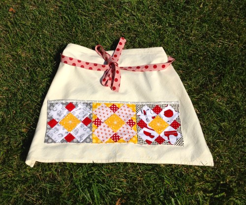 My Polka Dot Cafe Apron. Week 4 of the Zakka 2.0 sew along.