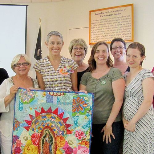 Mary Koval, Victoria Findlay Wolfe and DCMQG members